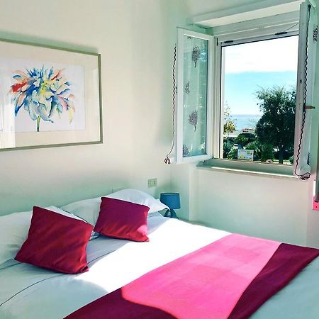 Residence Marconi Терачина Екстериор снимка