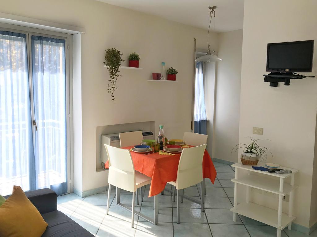 Residence Marconi Терачина Екстериор снимка