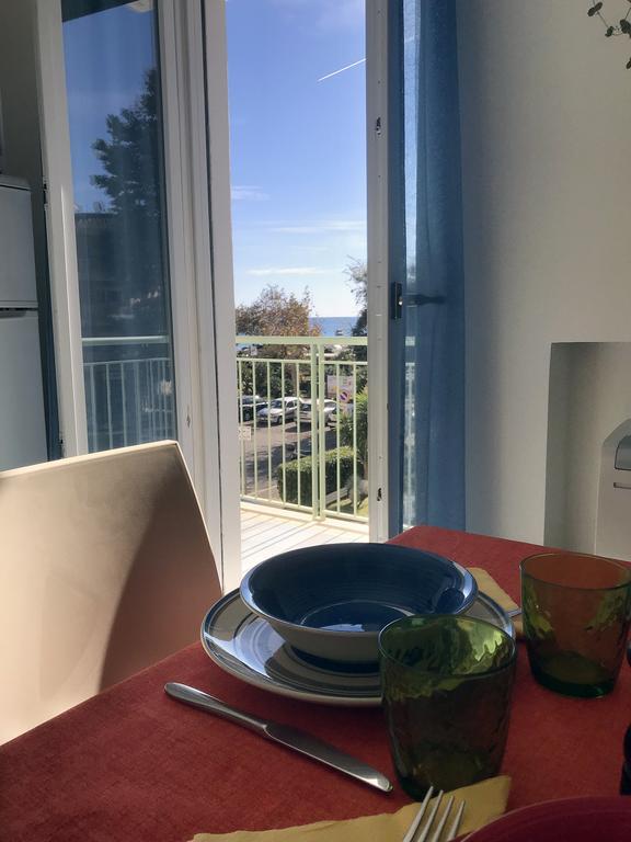 Residence Marconi Терачина Екстериор снимка